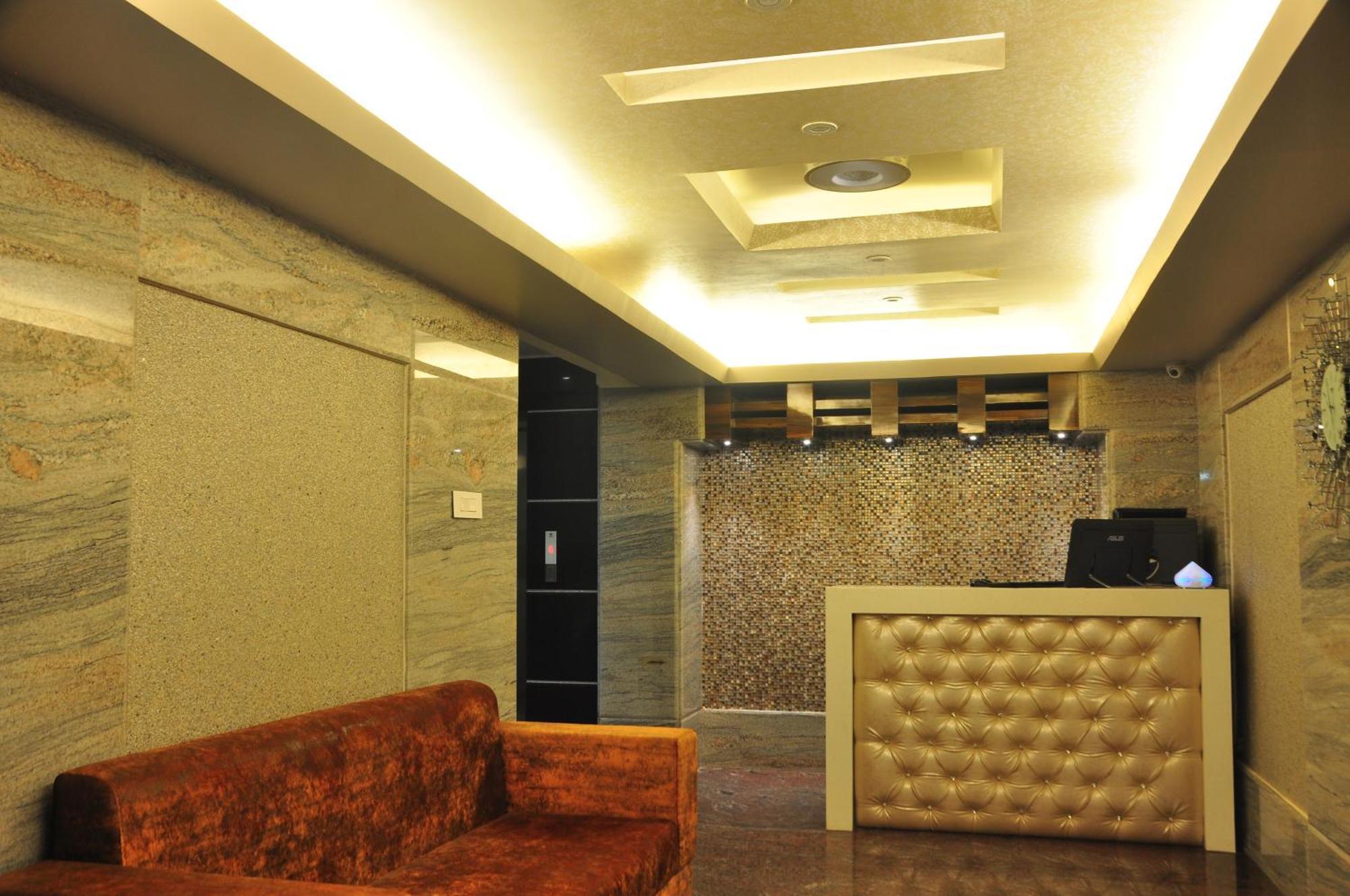 Hotel Awesome Palace Guwahati Zewnętrze zdjęcie