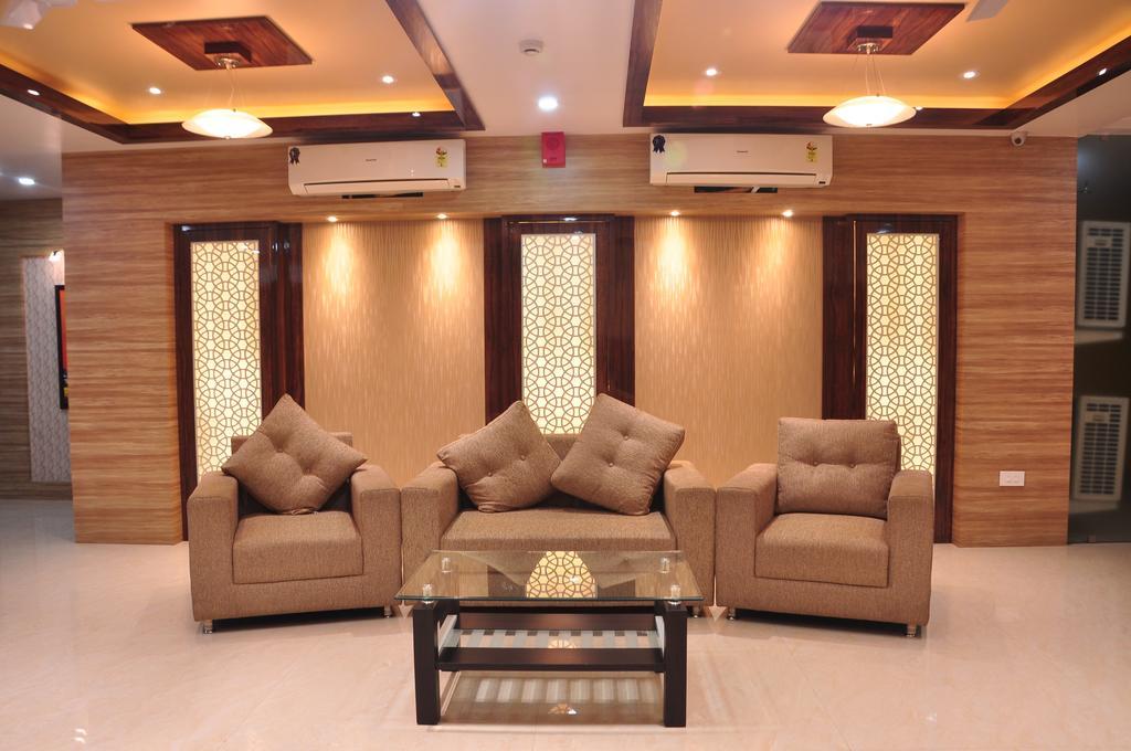 Hotel Awesome Palace Guwahati Zewnętrze zdjęcie