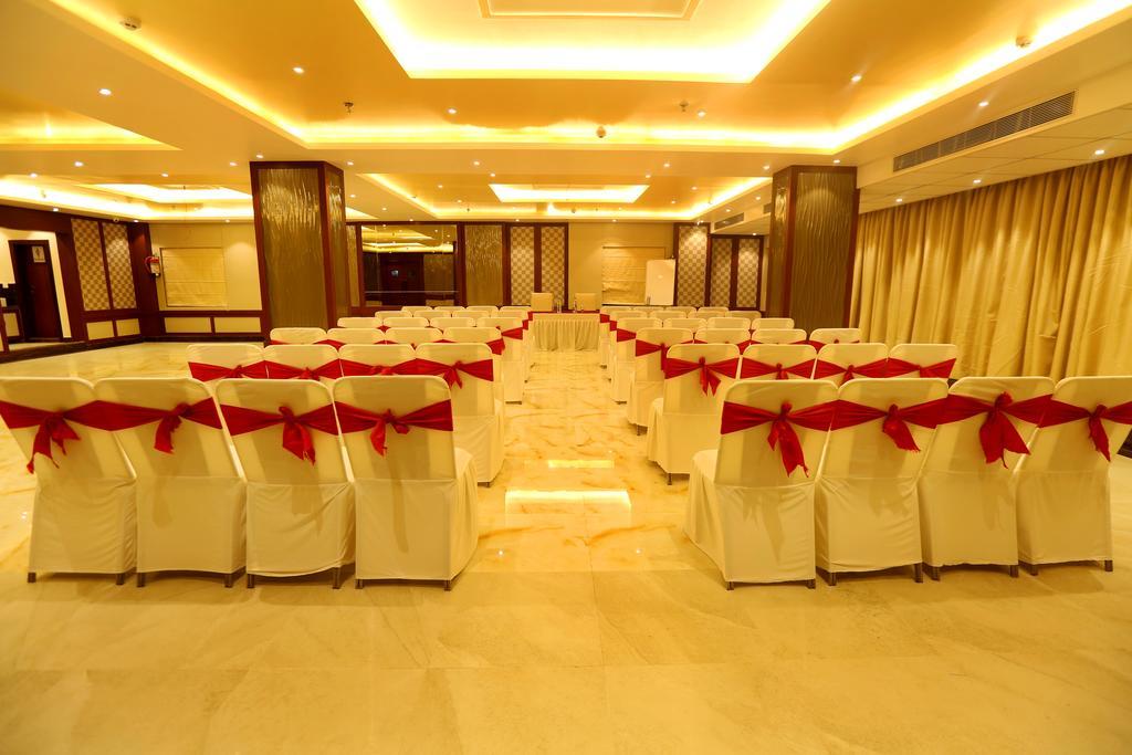 Hotel Awesome Palace Guwahati Zewnętrze zdjęcie