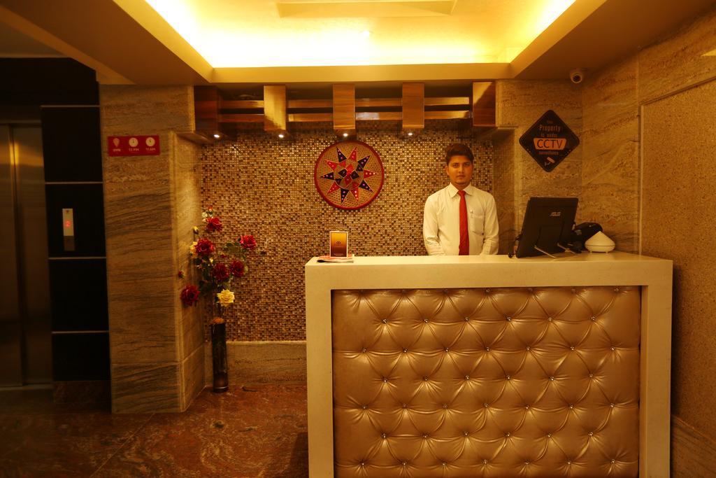 Hotel Awesome Palace Guwahati Zewnętrze zdjęcie
