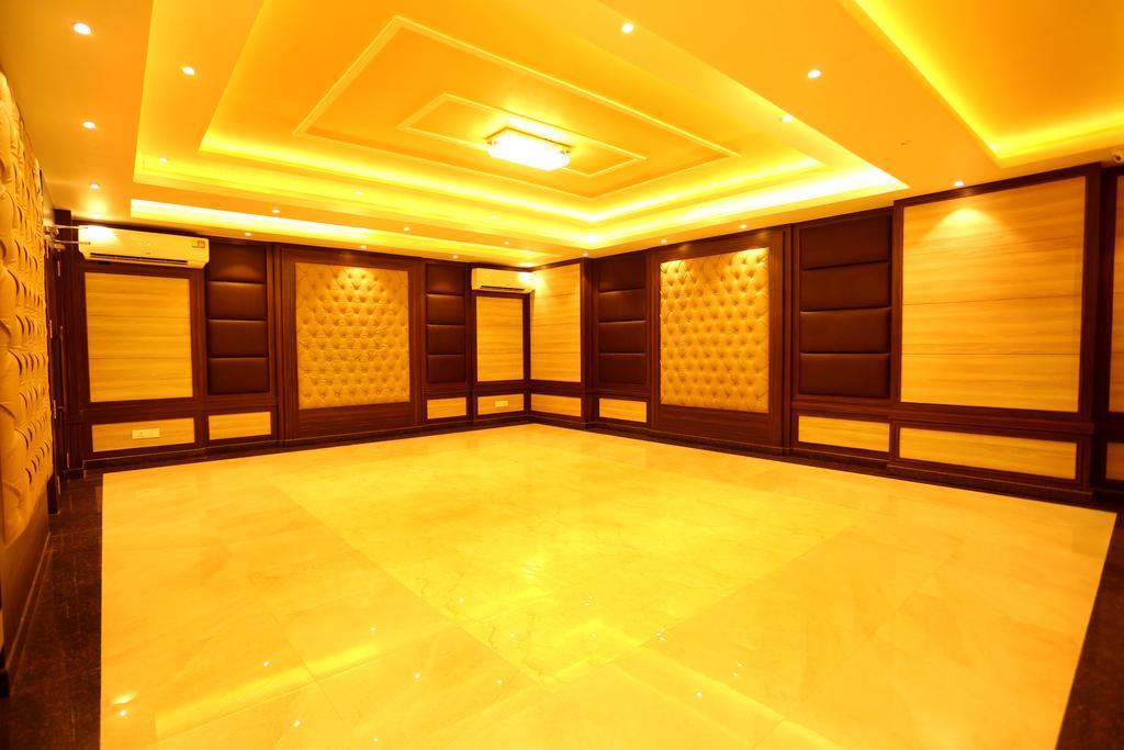 Hotel Awesome Palace Guwahati Zewnętrze zdjęcie