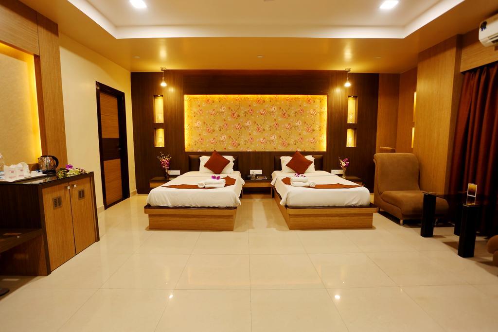 Hotel Awesome Palace Guwahati Zewnętrze zdjęcie
