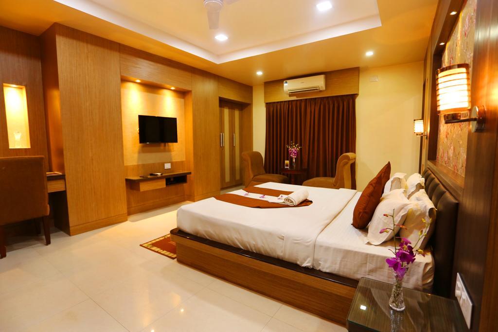 Hotel Awesome Palace Guwahati Zewnętrze zdjęcie