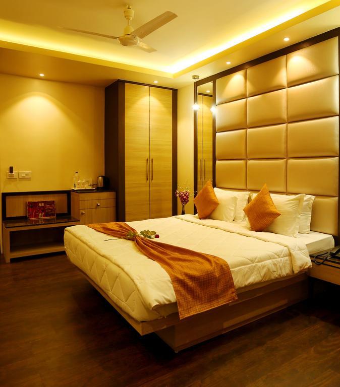 Hotel Awesome Palace Guwahati Zewnętrze zdjęcie